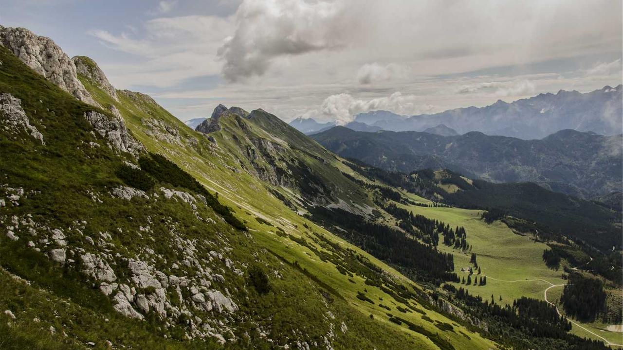 GridTech Indonesia: 인도네시아 에너지 전환과 스마트 그리드 시장의 모든 것