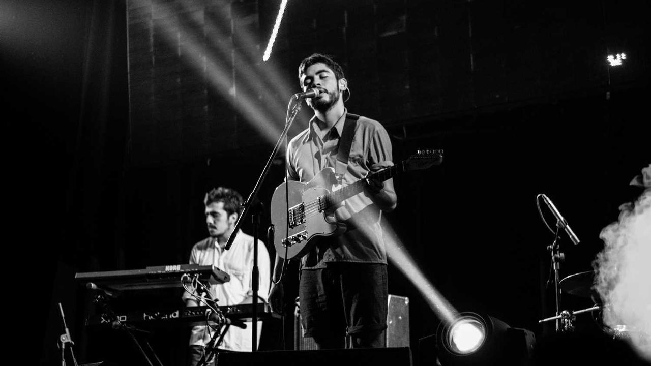 감성 사진 잘 찍는 법: 일상을 영화 속 한 장면으로 만드는 7가지 촬영 및 보정 노하우