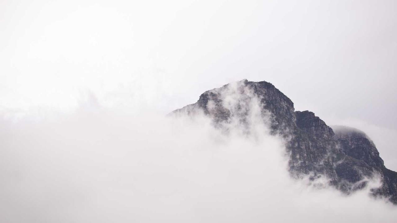 당신의 공간을 바꾸는 빛의 마법, 루이스폴센(Louis Poulsen) 조명 완벽 가이드: PH5부터 판텔라까지
