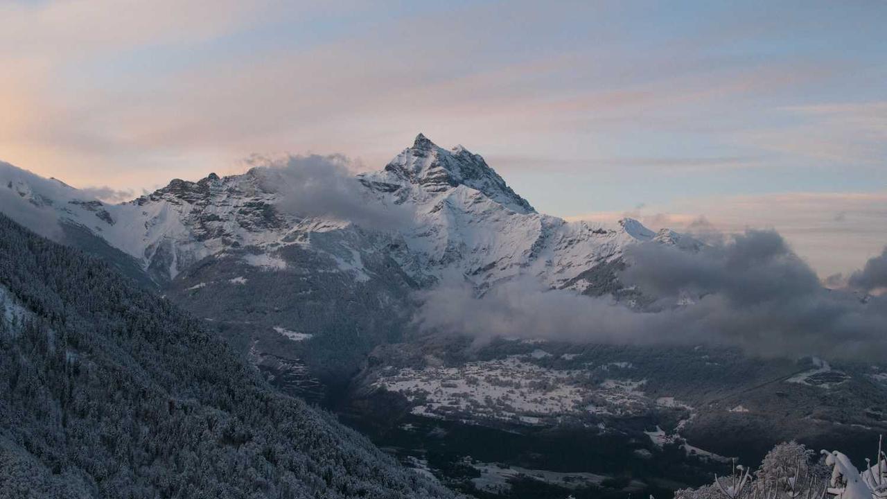 광교산 맛집 추천: 등산 후 놓치면 후회하는 보리밥 & 바베큐 완벽 가이드