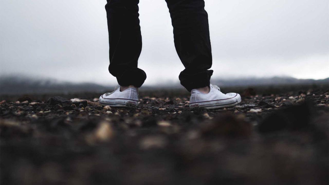 눈 안쪽 이물감 원인 5가지와 해결법: 눈에 모래가 들어간 것 같다면 필독!